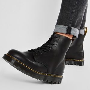 Dr. Martens 1460 Pascal Ziggy 8 Eye Lace up Boot!